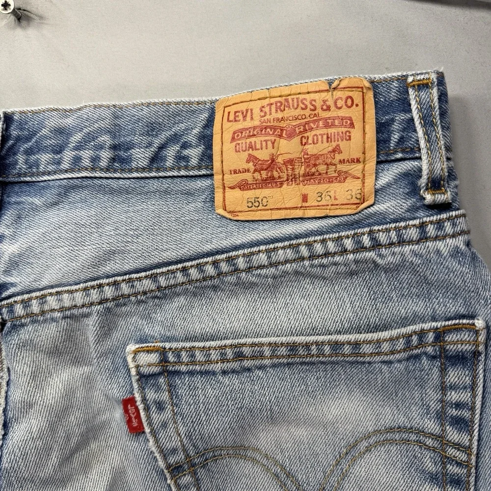Vintage Y2K Levis Jeans Mens 36x36 (Fits 34x36) Light Wash Denim Relaxed Fit